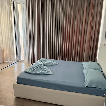 شقة Auraa Beachfront