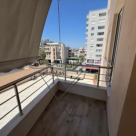 Auraa Beachfront شقة